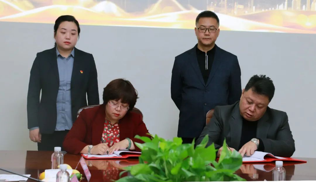 戰(zhàn)略攜手,共贏未來—億誠建設項目管理有限公司與陜西省建筑設計研究院(集團)有限公司簽署戰(zhàn)略合作協(xié)議 戰(zhàn)略攜手,共贏未來—億誠建設項目管理有限公司與陜西省建筑設計研究院(集團)有限公司簽署戰(zhàn)略合作協(xié)議