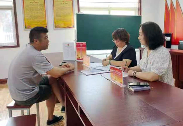 傾聽民聲,反映民意—雁塔區人大代表李妮參加人大代表接待日活動 傾聽民聲,反映民意—雁塔區人大代表李妮參加人大代表接待日活動