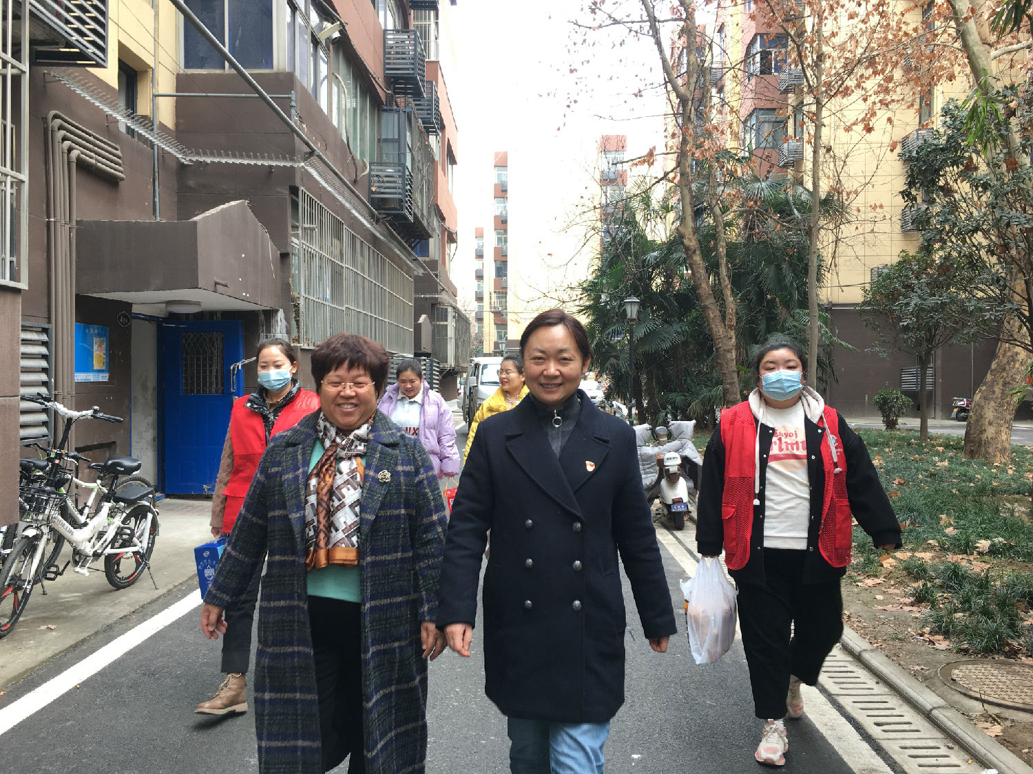 億誠(chéng)董事長(zhǎng)走訪慰問(wèn)困難女性 億誠(chéng)董事長(zhǎng)走訪慰問(wèn)困難女性