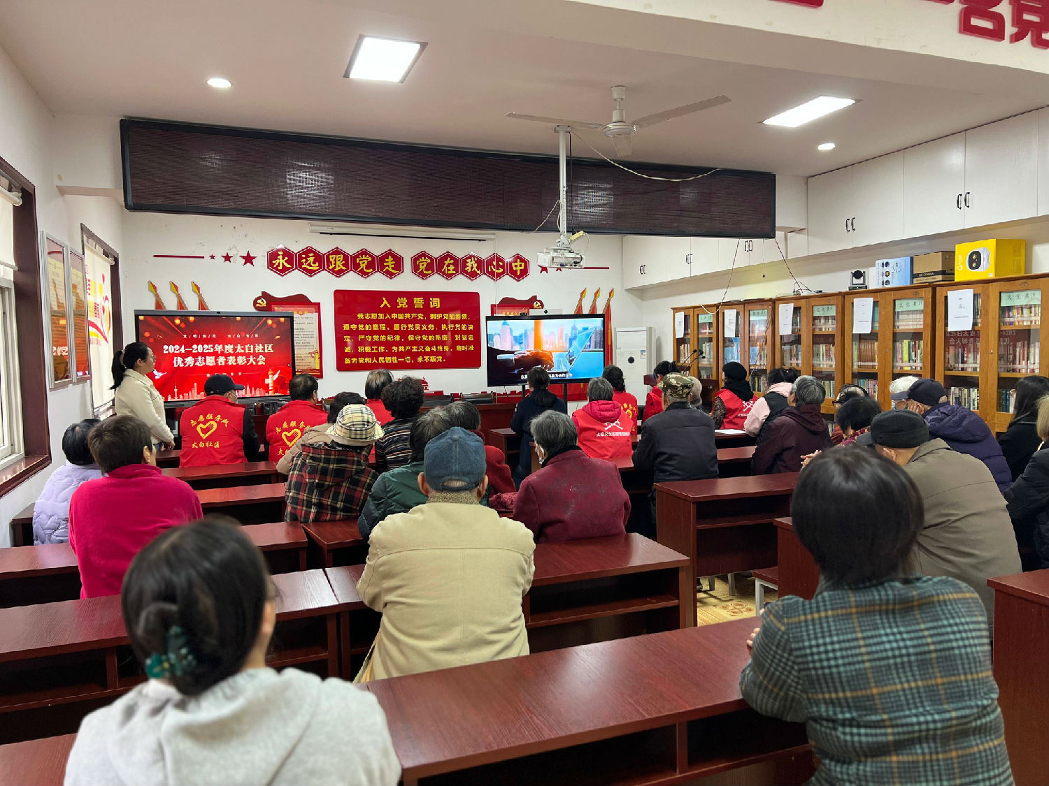 人大代表助力3?5表彰志愿，傳承雷鋒精神