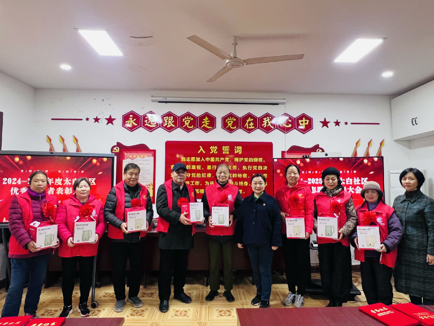 人大代表助力3?5表彰志愿，傳承雷鋒精神